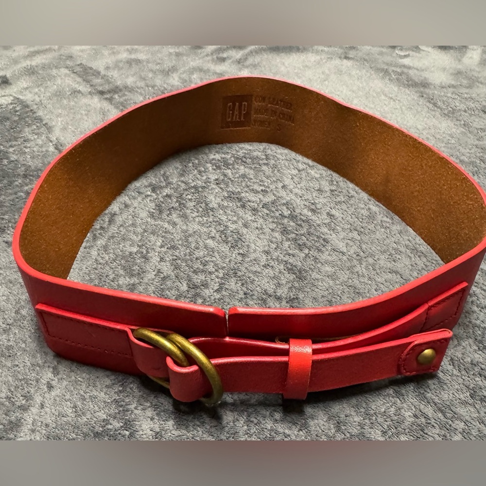 GAP Women's Bold Red Belt